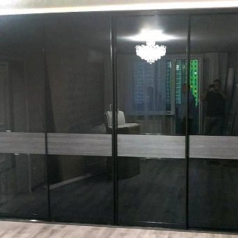 Шкаф встроенный черная лакобель